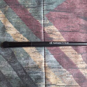 E.L.F - Eyeshadow C Brush # 1